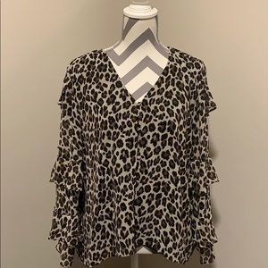 Vince Camuto leopard print blouse